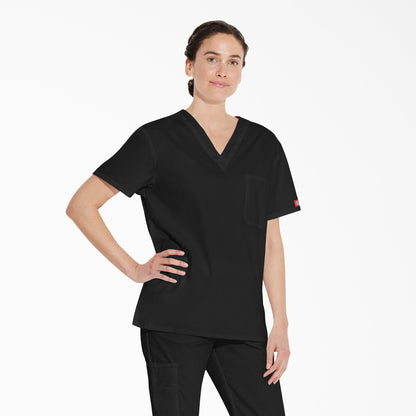 Unisex EDS Signature V-Neck Scrub Top | Dickies US